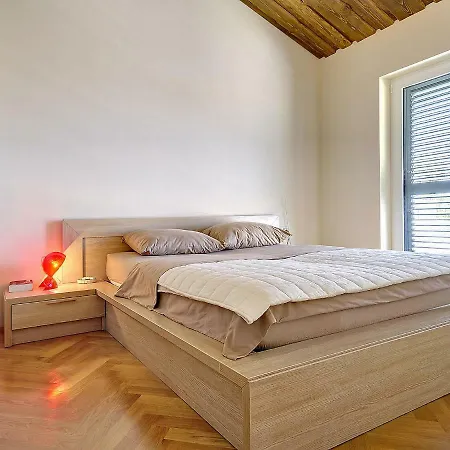 Mocceni Villa *