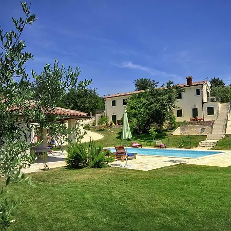 Mocceni Villa